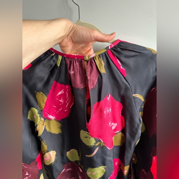 KATE SPADE - Just Rosy Keyhole Top - Picture 10 of 11